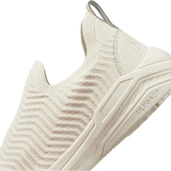 Athletic Propulsion Labs (APL) Men's Techloom Traveler Sneaker, Greige, 9.5 NEW